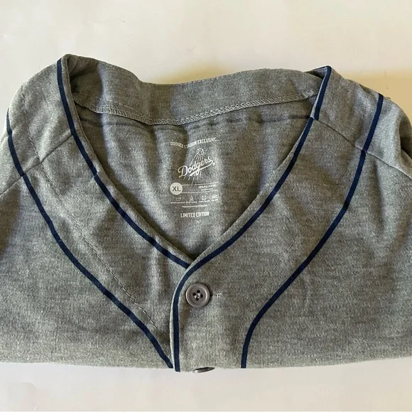 New in bag-Dodgers limited edition Jersey-#32 Sandy Koufax - Picture 7 of 9